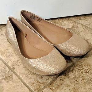 Time and Tru gold sparkle flats size 9